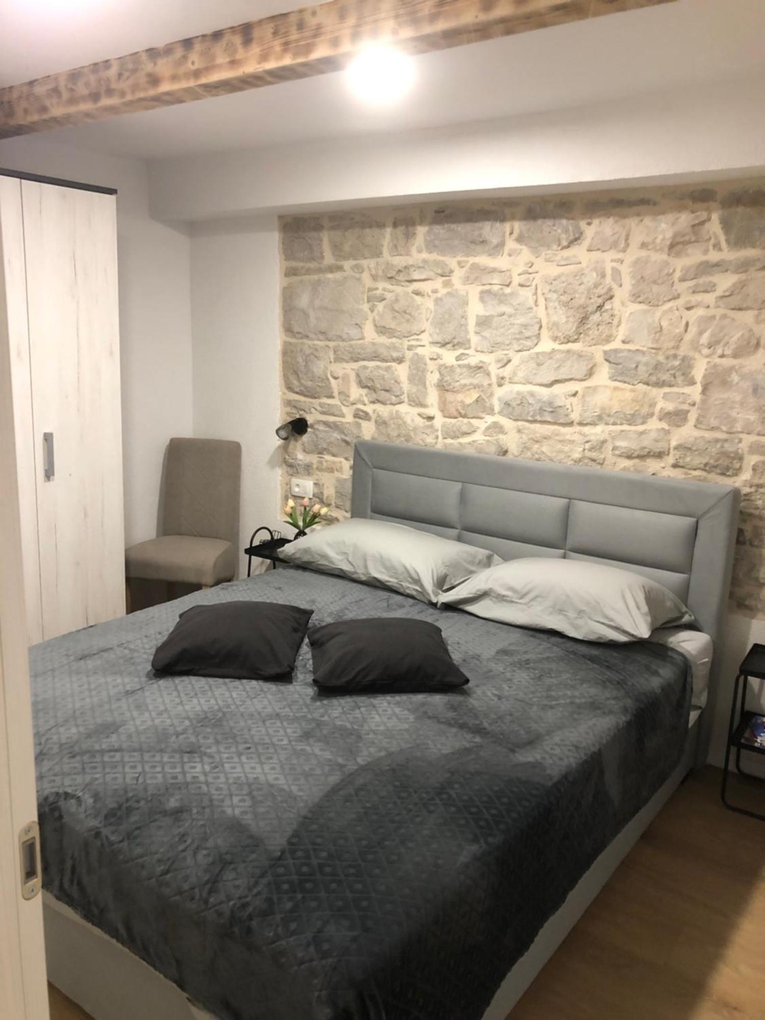 Apartman Blue Moon Split- Free Parking Zewnętrze zdjęcie