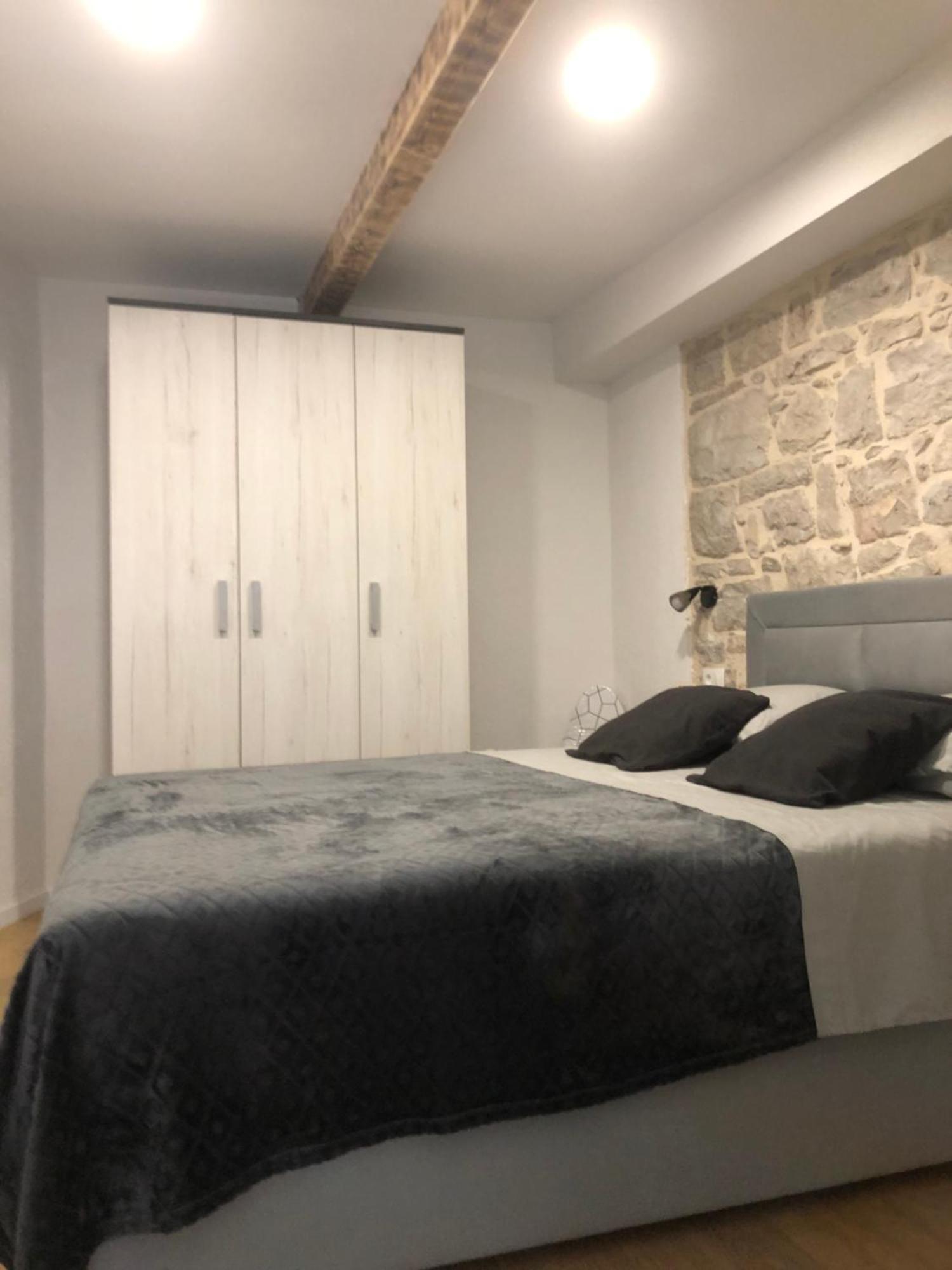 Apartman Blue Moon Split- Free Parking Zewnętrze zdjęcie