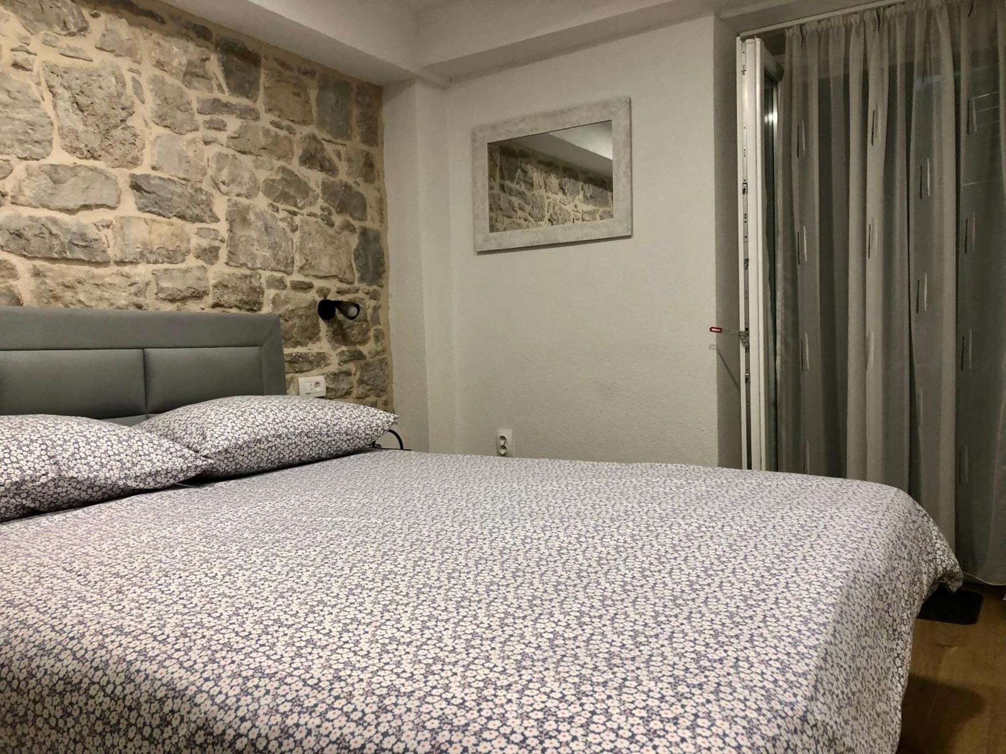 Apartman Blue Moon Split- Free Parking Zewnętrze zdjęcie